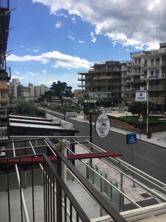 Home Zeus Giardini Naxos Exterior foto