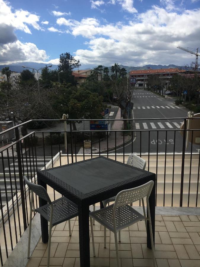 Home Zeus Giardini Naxos Exterior foto